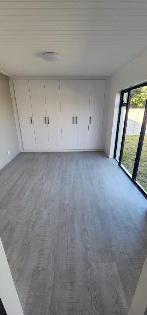 5 Bedroom Property for Sale in Kleinbaai Western Cape